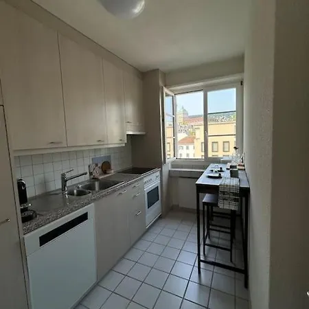 Lovely Flat Old Town شقة